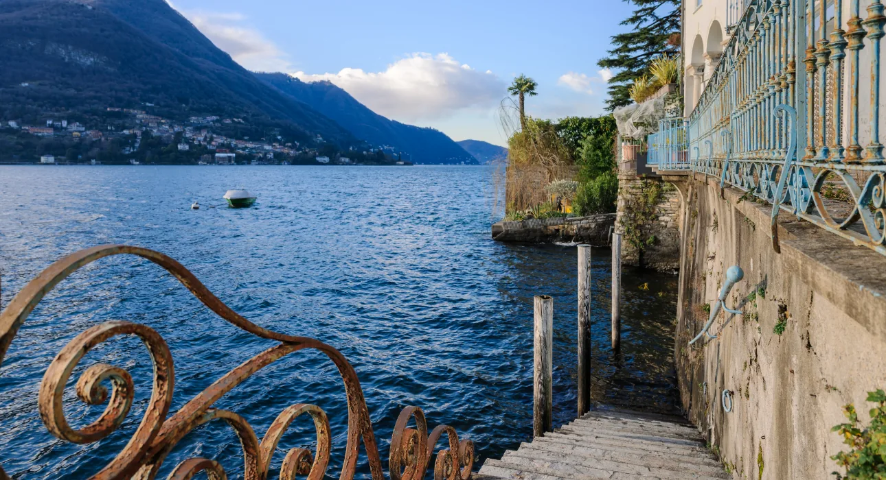 Steps down to Lake Como